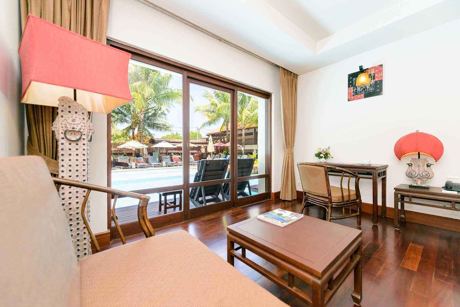 Khaolak Bhandari & सहारा Khao Lak